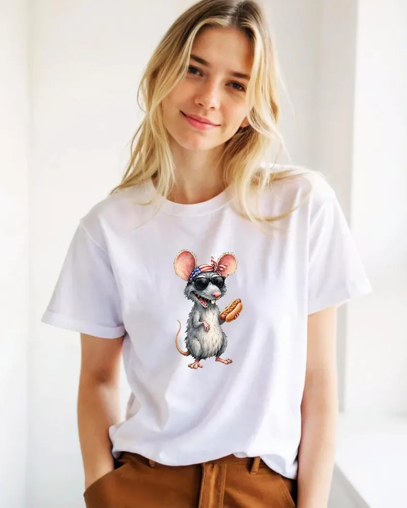 Streetwear Hot Dog Rat Shirt ā hand-drawn rat design